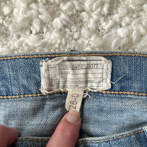 Current/Elliott the Skinny Ankle Low Rise Jeans in Driftwood Destroy Sz 26 - Picture 6 of 10